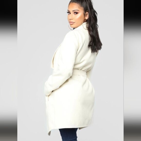 FASHION NOVA Women's Manhattan Ivory wrap faux wool coat sz S - Picture 8 of 14
